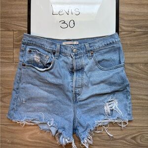 Levi's Rib cage high waist distressed Jean Shorts 30
